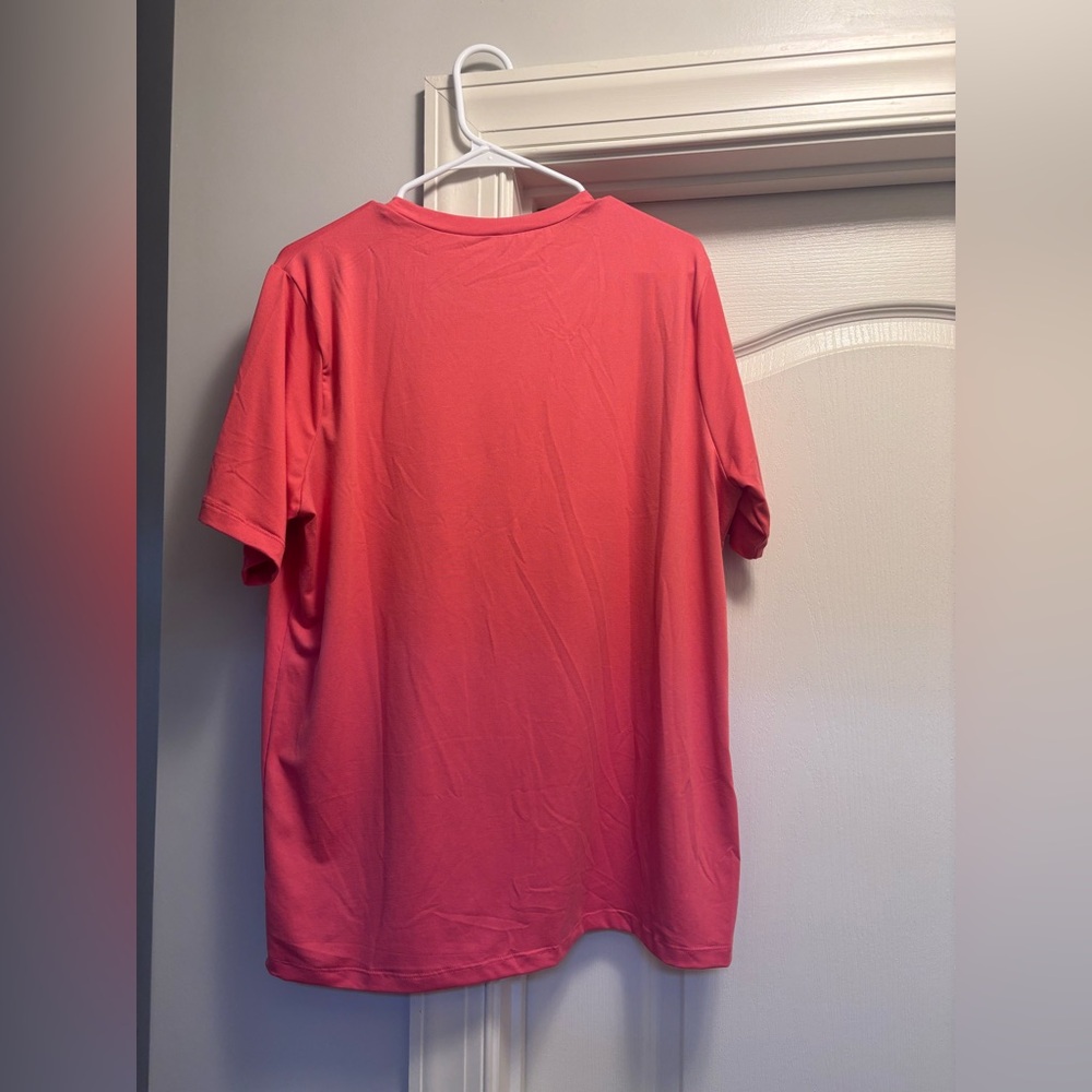Basic Solid Round Neck Tee - Picture 2 of 8